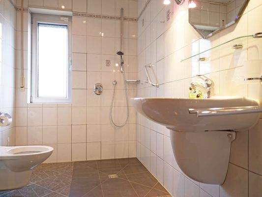 13-Gästeduschbad
