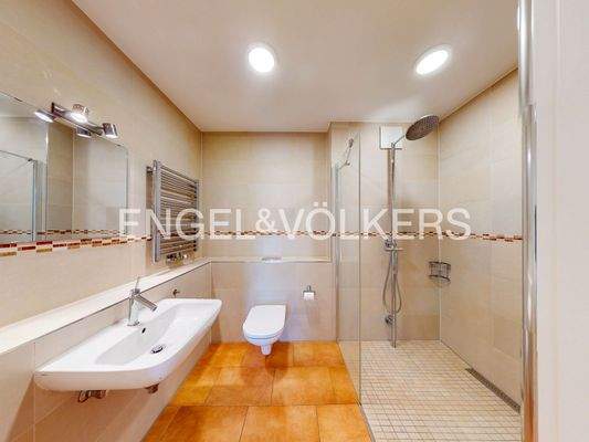 Gäste WC mit Dusche