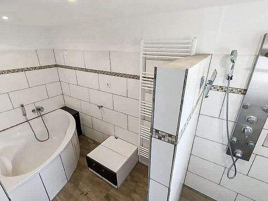 Badezimmer Ansicht I 