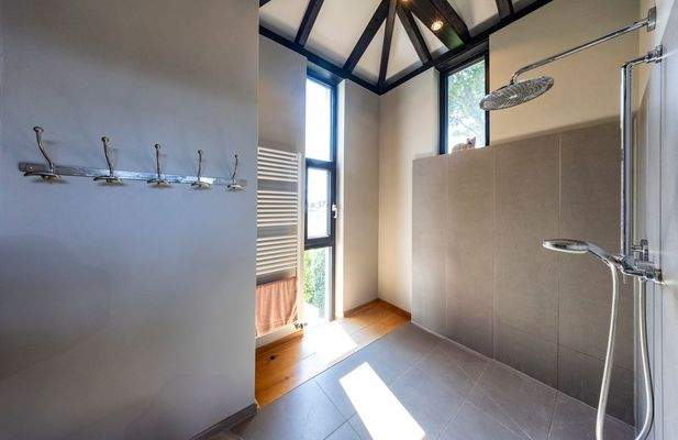 Walk-in-Dusche Bad DG