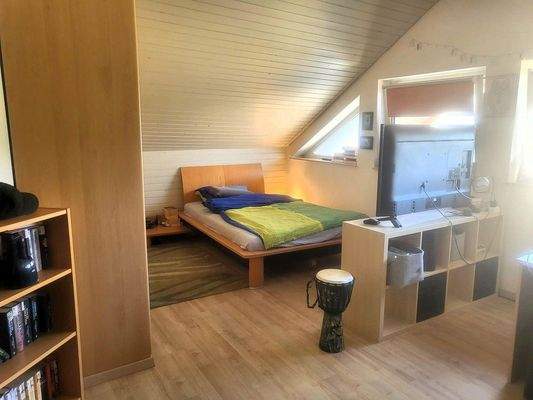 Dachzimmer links