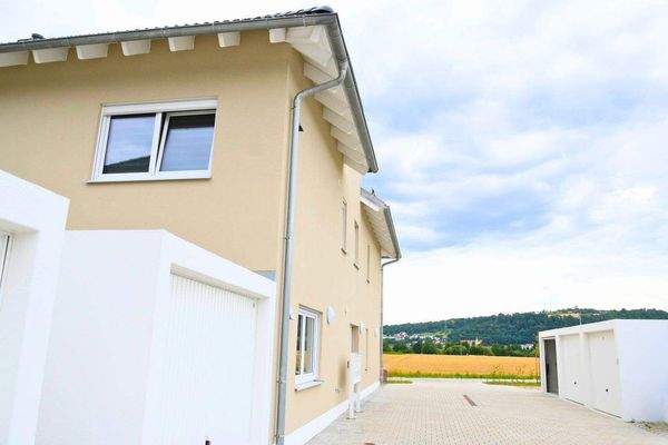 Katzdorf Garagen Eingang