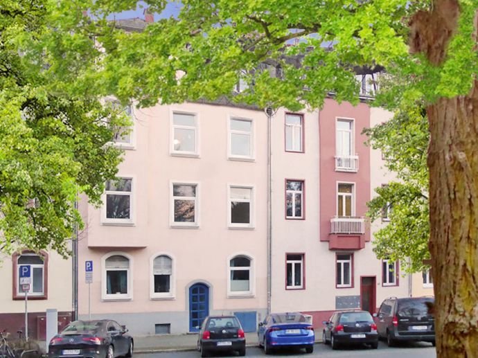 Frankfurt Nordend: Ihre Lebenswelt?  Wunderbare 4,5 Zimmer Maisonette mit Balkon - grüne Wohnlage