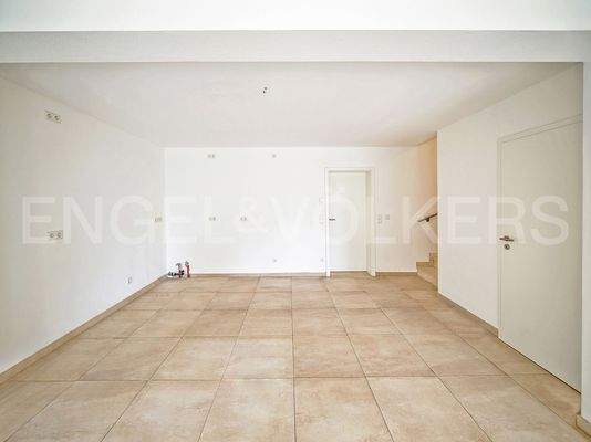 Offener Küchenbereich mit Essbereich