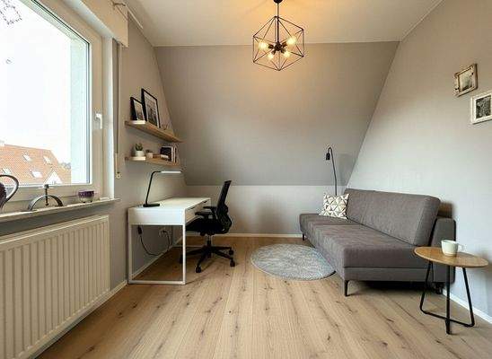 Büro OG virtuell möbliert 