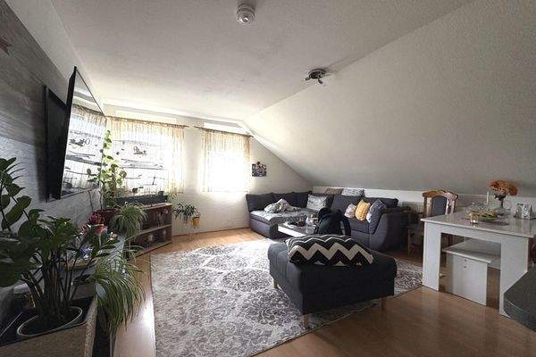 Wohnzimmer DG rechts