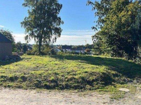 Bild 2 Grundstück.jpg