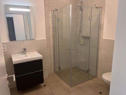 Modernes barrierefreies Bad