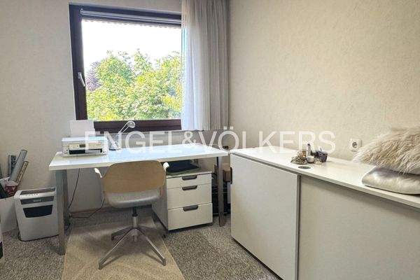 Büro oder Kinderzimmer