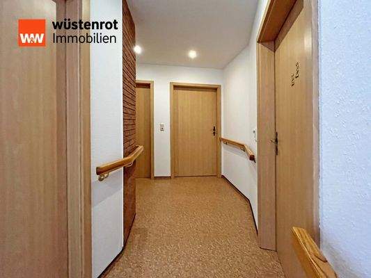 H13 Flur Dachgeschoß