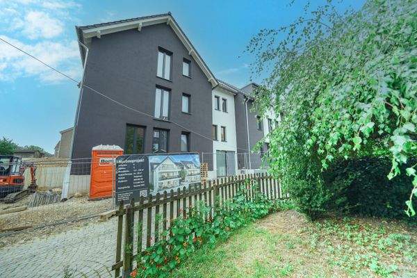 Seitenansicht und Umgebung