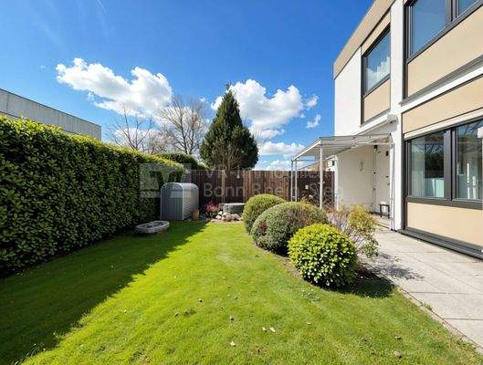 5049 Garten  - (KI bearbeitet)