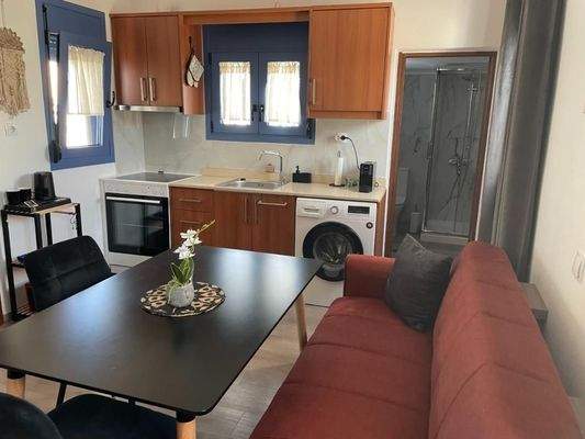Kreta: Neu renoviertes Haus mit zwei Wohnungen in Milatos