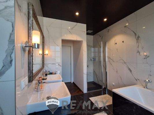 11 Luxusbadezimmer 2721