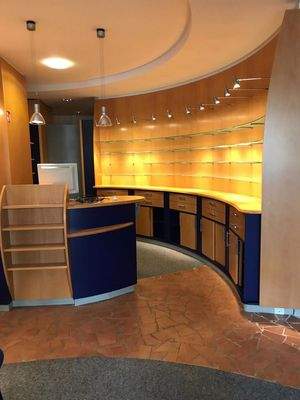 Verkaufsraum rechte Seite