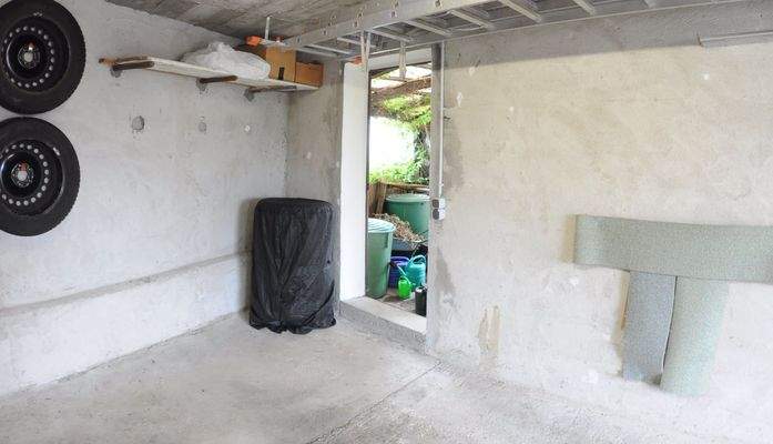 AB Hintereingang Garage.jpg