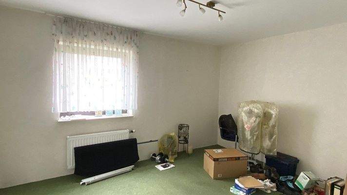 Arbeits-/Gästezimmer UG