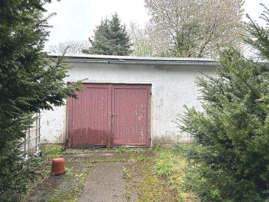 Garage mit Werkstatt