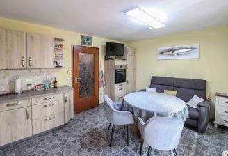 Küche mit Essplatz 1 OG