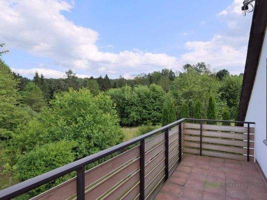 Balkonausblick in den Wald