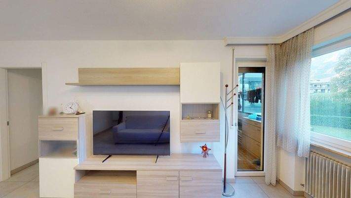 Meran-Merano-in-vendita-vendesi-verkaufen-Zweizimmerwohnung-bilocale-ristrutturato-saniert-Balkon-balcone-Garage-investimento-Investition-vermietet-affittato