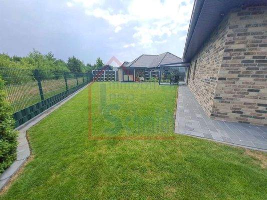 Garten - Seitenansicht