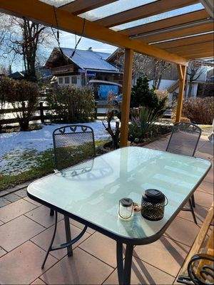 überdachte Terrasse