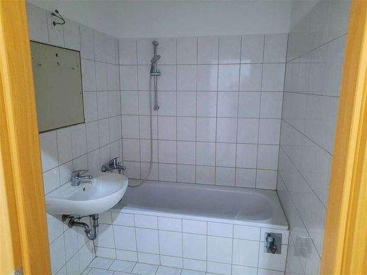 Muster-badezimmer mit