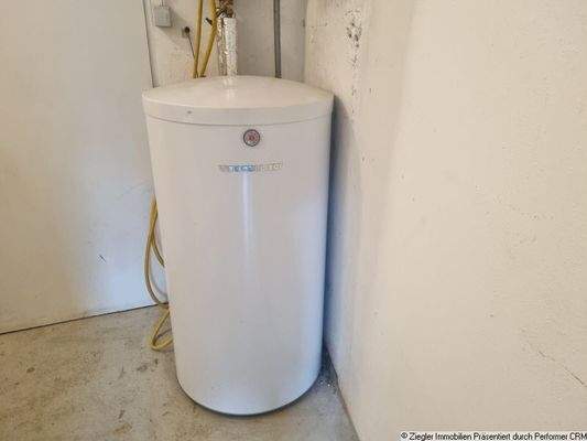 19c Wasserspeicher Keller