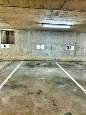 Tiefgaragenstellplatz