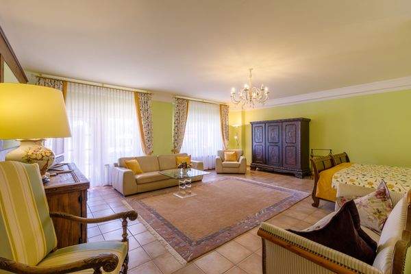 Schlafzimmer einer Wohnung im Erdgeschoss