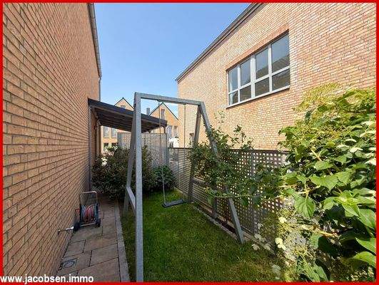 Massive Schaukel auf der Nordseite