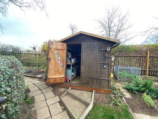 kleiner Geräteschuppen u. Werkstatt.jpg