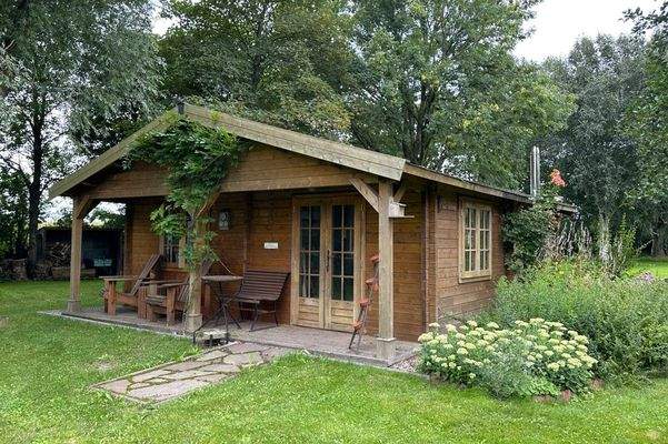 Werkstatt mit Veranda