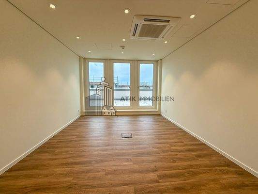 Büro- und Praxisfläche