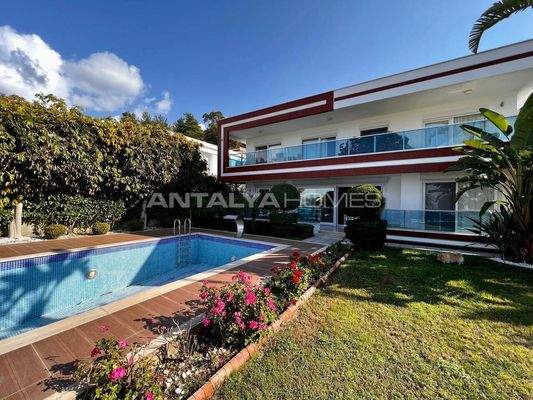 Stylish House with Sea and City Views in Alanya