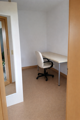 Arbeitszimmer Einliegerwohnung - KI-optimiert