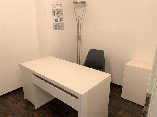 Büroecke im Archivraum