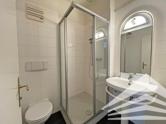 Badezimmer inkl. WC