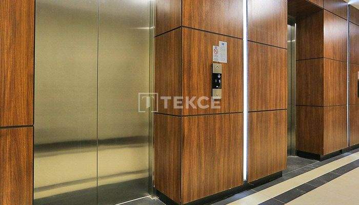 Apartments with Outdoor Swimming Pool in İstanbul Avcılar