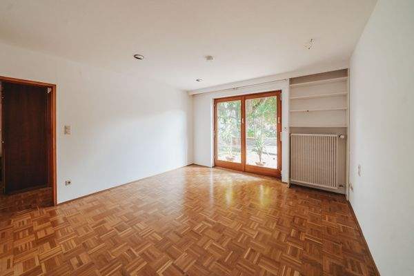 Räumlichkeiten Erdgeschoß-Schlafzimmer2.1