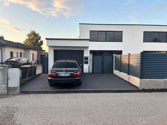 Linke Doppelhaushälfte