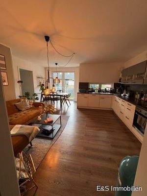 Wohn-/Ess-/Kochbereich EG links