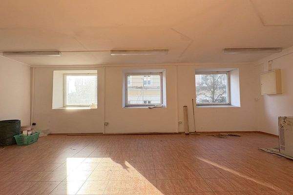 ehemaliges Sonnenstudio (EG)