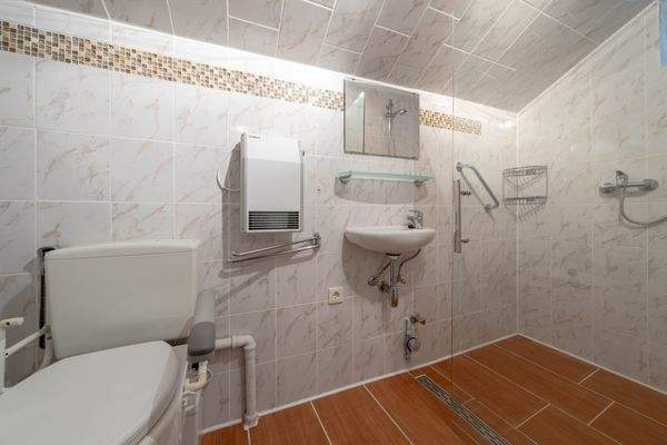 Haus 2 OG Badezimmer