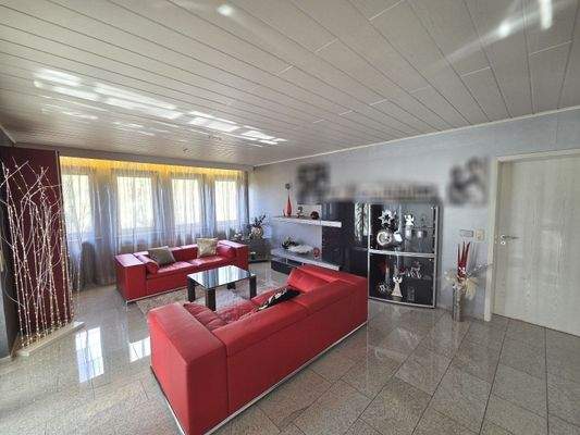 Großzügiger Wohnbereich OG