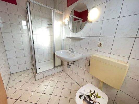 Gäste-Dusch-Bad-Bild 1