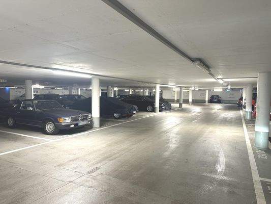 Tiefgaragenstellplatz