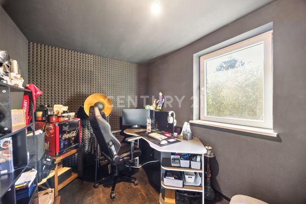 Büro/Ankleidezimmer