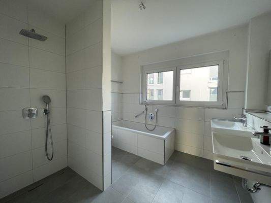 Bad mit Walk in Dusche